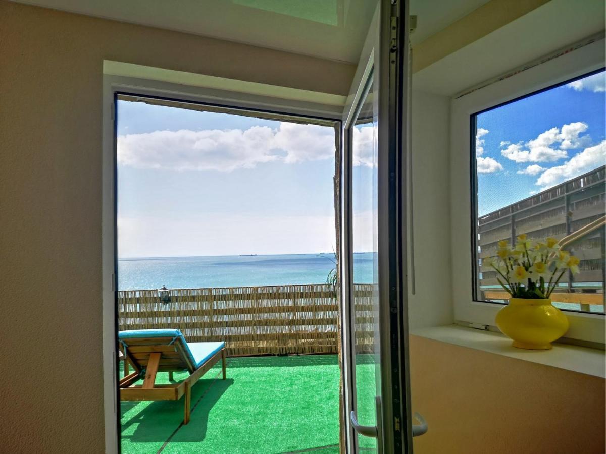 Sea View Apartments โอเดสซา ภายนอก รูปภาพ